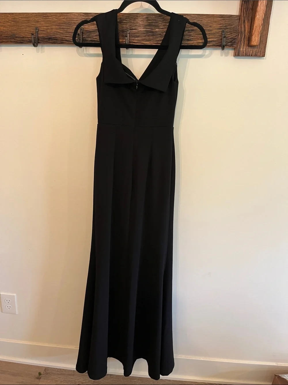Lulu's Black Sleeveless V-Neck Maxi Gown with Side Slit
